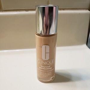 Clinique Beyond Perfecting 2 in 1 foundation